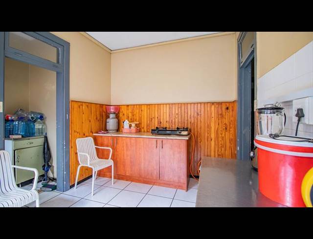 BUSINESS FOR SALE IN BELLEVUE